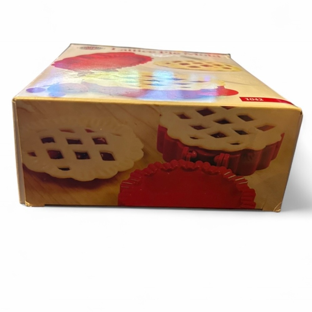 Lattice Pie Mold New in Package NORPRO - Picture 5 of 7